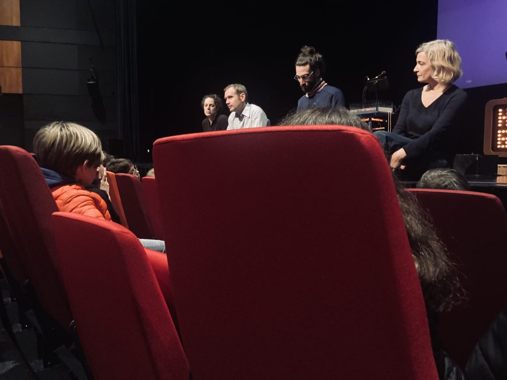 les 6G du collège de teloché au théâtre