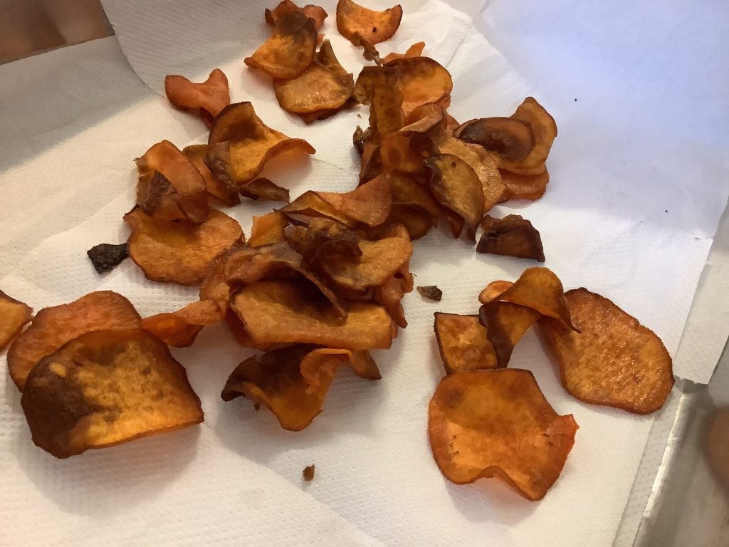 Marmitons en cuisine