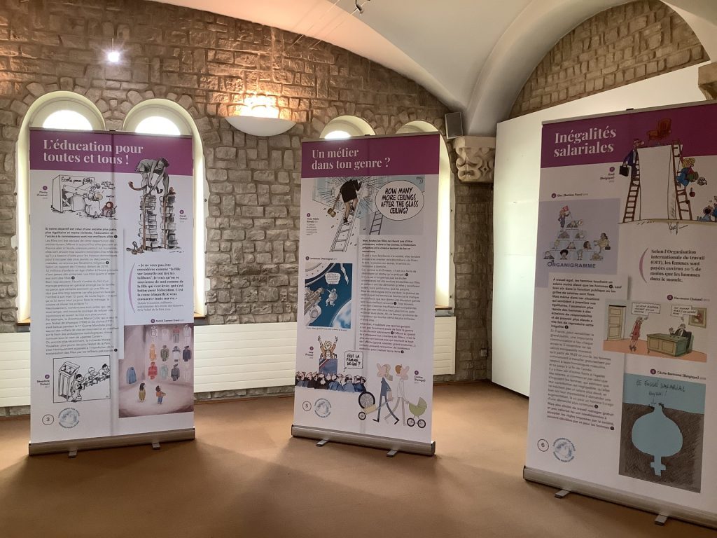 Expo cartooning for peace