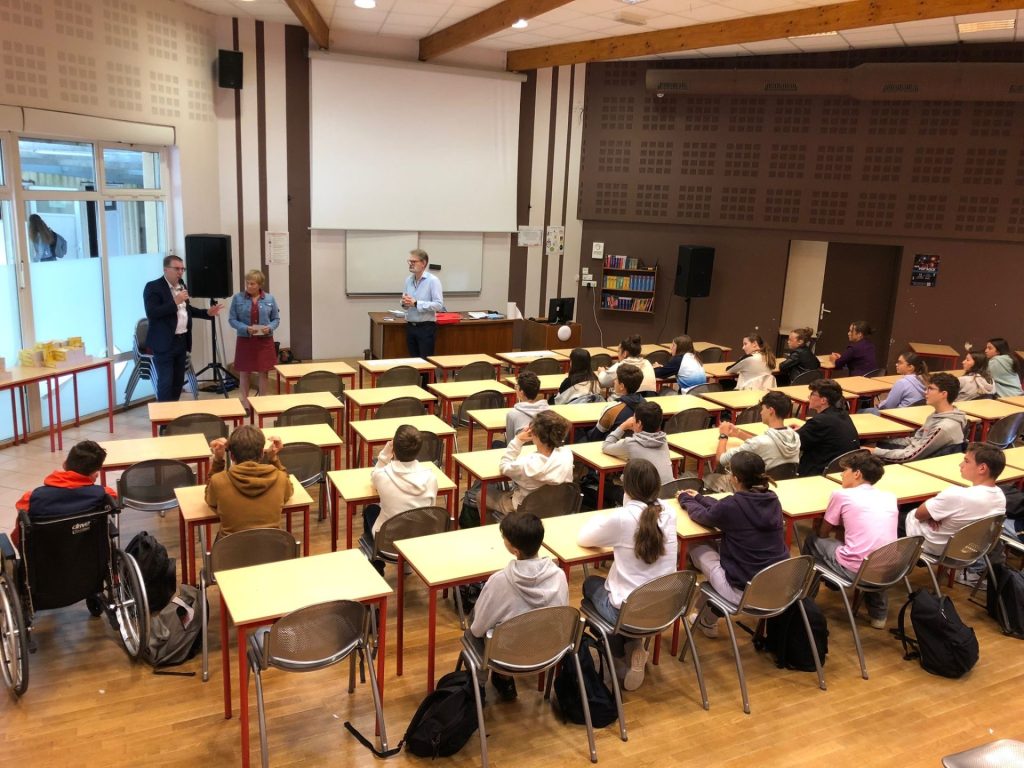 dictionnaires et chèques collège CD72