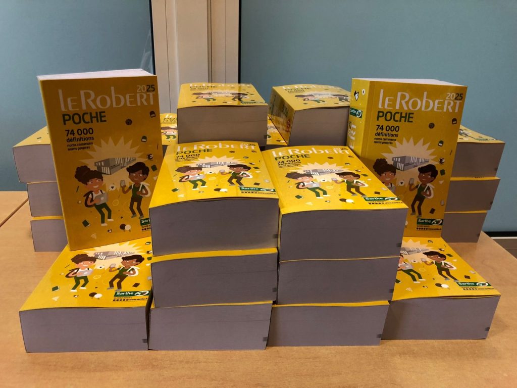 dictionnaires et chèques collège CD72