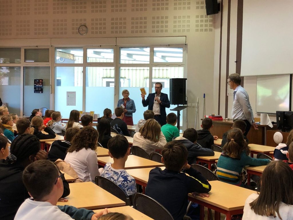 dictionnaires et chèques collège CD72