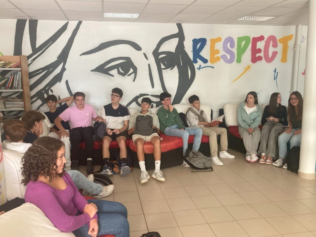 photos de classe au collège stjb teloché