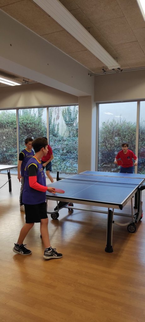 Compétition départementale de tennis de table teloché