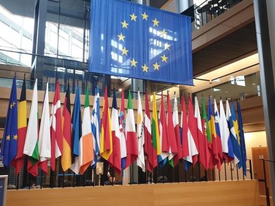 D1DCE776-5B9F-4A93-BD7B-BFEF1BE72115